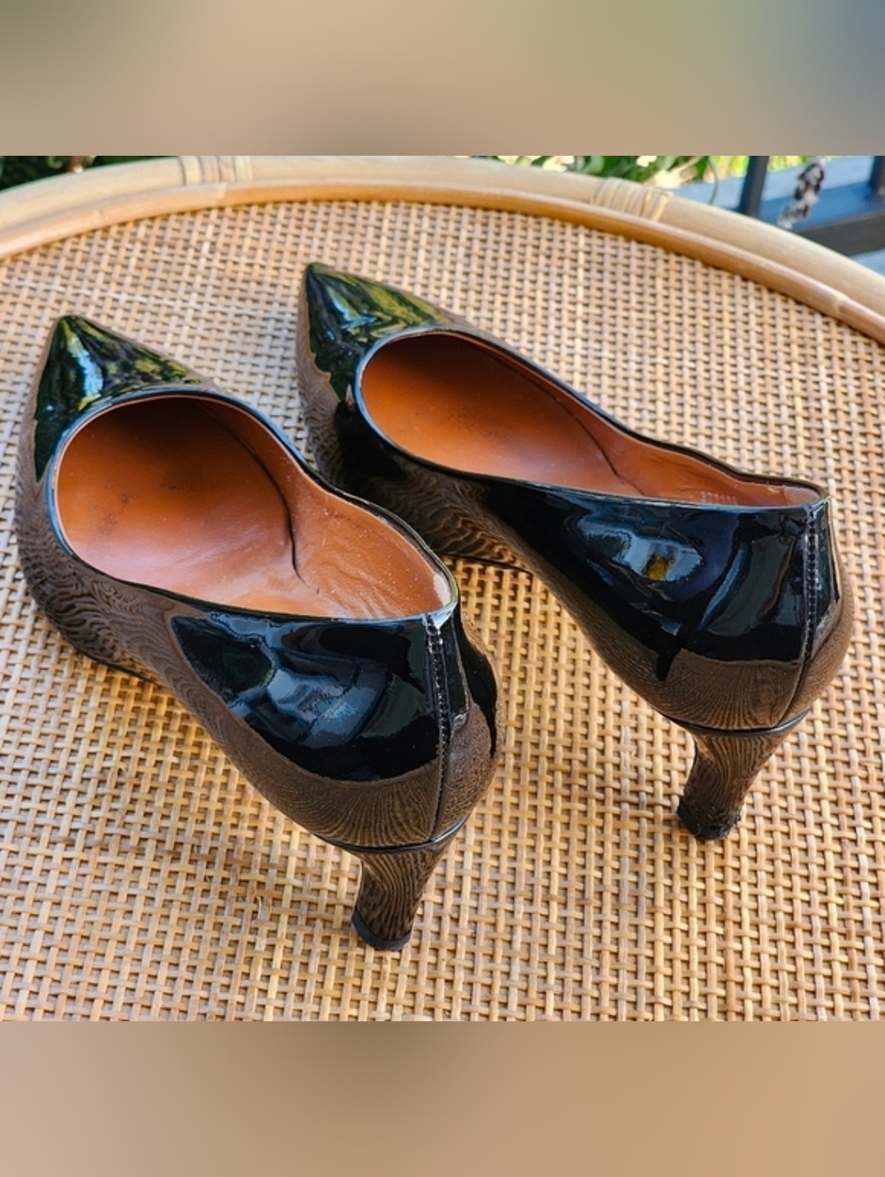 Aquatalia Black Shiny Patent Leather Women's Heels Sz 8